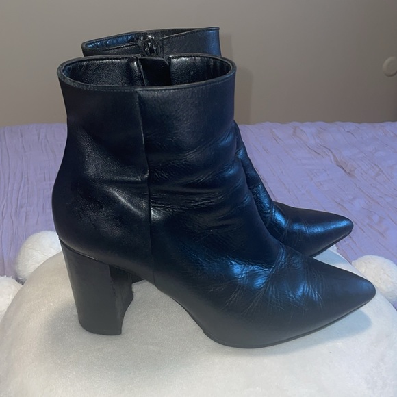 Aldo Women's  Block Heel Ankle Boots. Size 9 - Picture 2 of 7